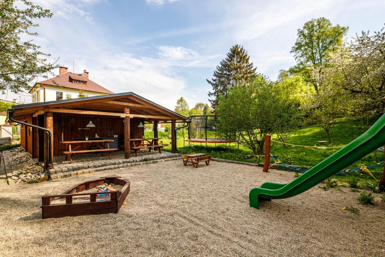 Penzion, Restaurant Gloria 3* Chrastava